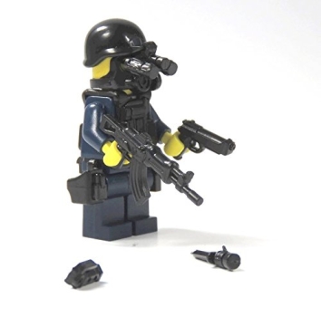 Custom Figure CustomBricks Policeman made of LEGO bricks