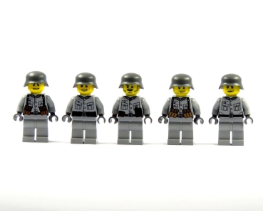 5 Custom WW2 Soldierx 2.0 Printed LEGO® and BrickArms parts gray