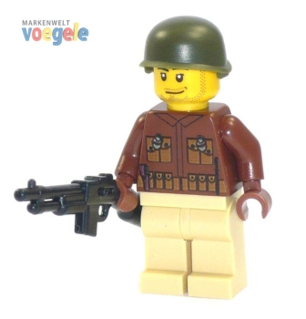 Custom Figure CustomBricks U.S. Soldier brown /tan with M1918 made of LEGO bricks