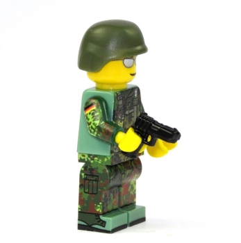 Custom Figur Bundeswehr Soldat mit Custom Waffe aus LEGO® Teilen R1/R7/F11