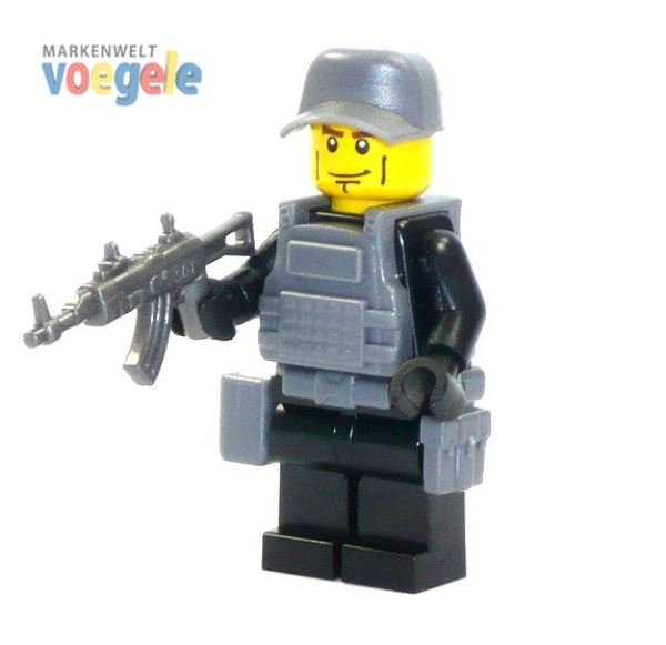 Custom Figure SWAT Police with weapen and much accessories made of LEGO bricks (Mini6.)