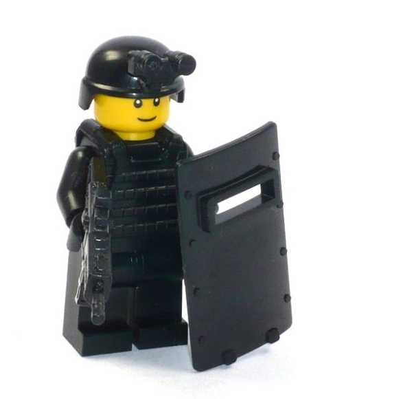 Custom Figure SWAT soldier with CombatBrick weapen and much accessories made of LEGO bricks